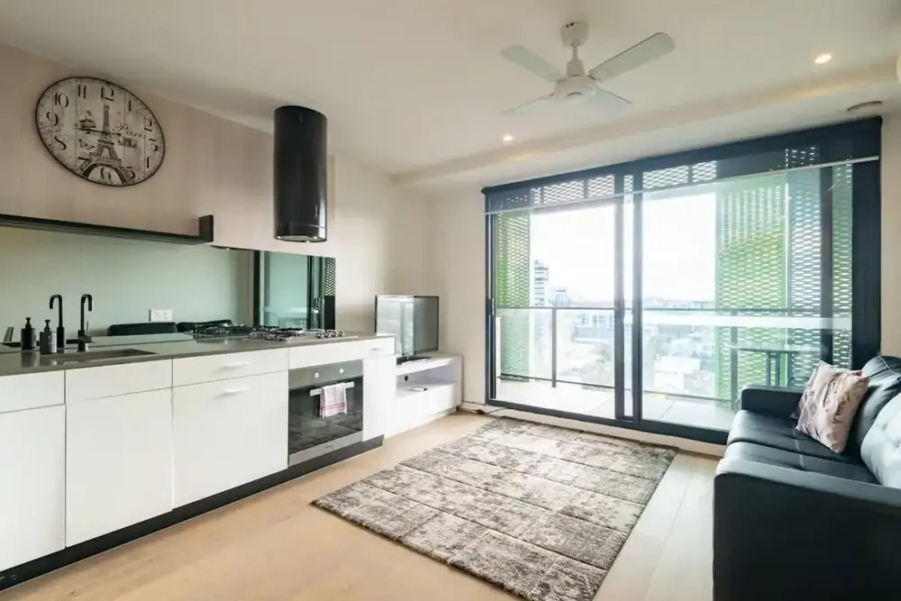 Modern 1 Bedroom Apartment in St Kilda