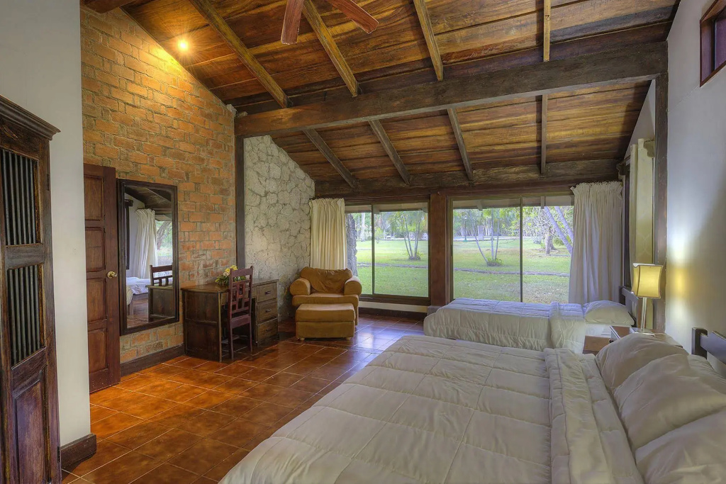 Hacienda La Pacífica Eco-Lodge