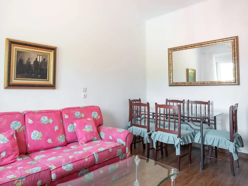 Vintage Apartment in Soto de Luiña near Caba Vidio