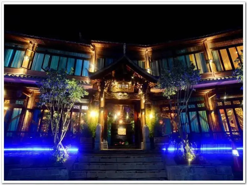 Lijiang Ritz-Man Art Club
