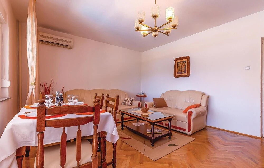 Amazing Home in Crikvenica With Wifi and 4 Bedrooms