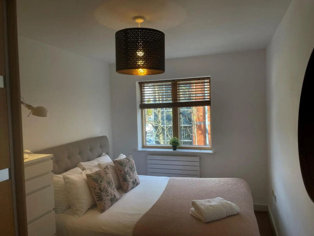 MAIDENHEAD Stylish and modern 2 bedroom apartment