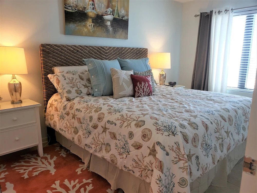 Island Winds East 408 2 Bedroom Condo
