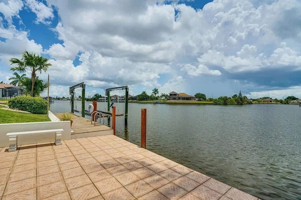 Spectacular Views! Largest Canal in NW Cape Coral