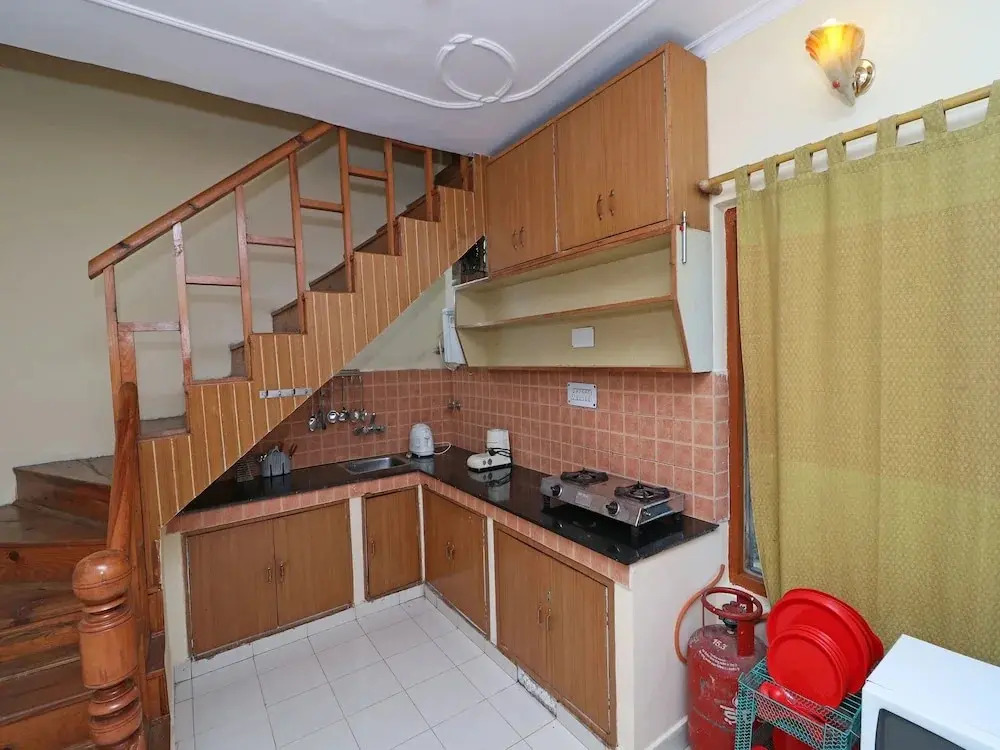 OYO Home 13666 Modern 3BHK