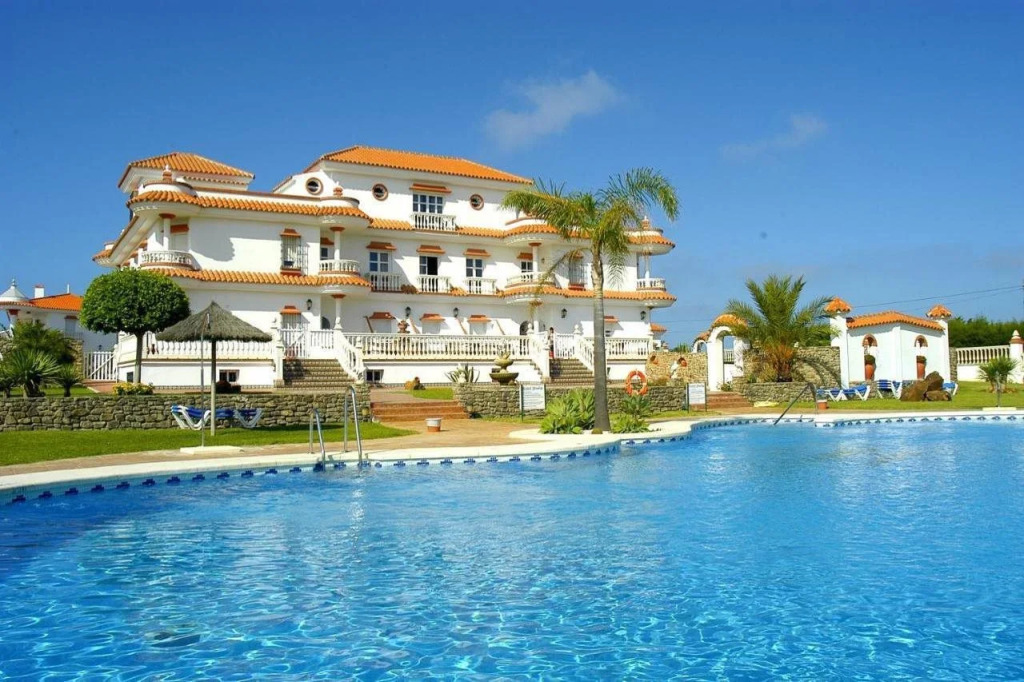 Hotel y Apartamentos Diufain