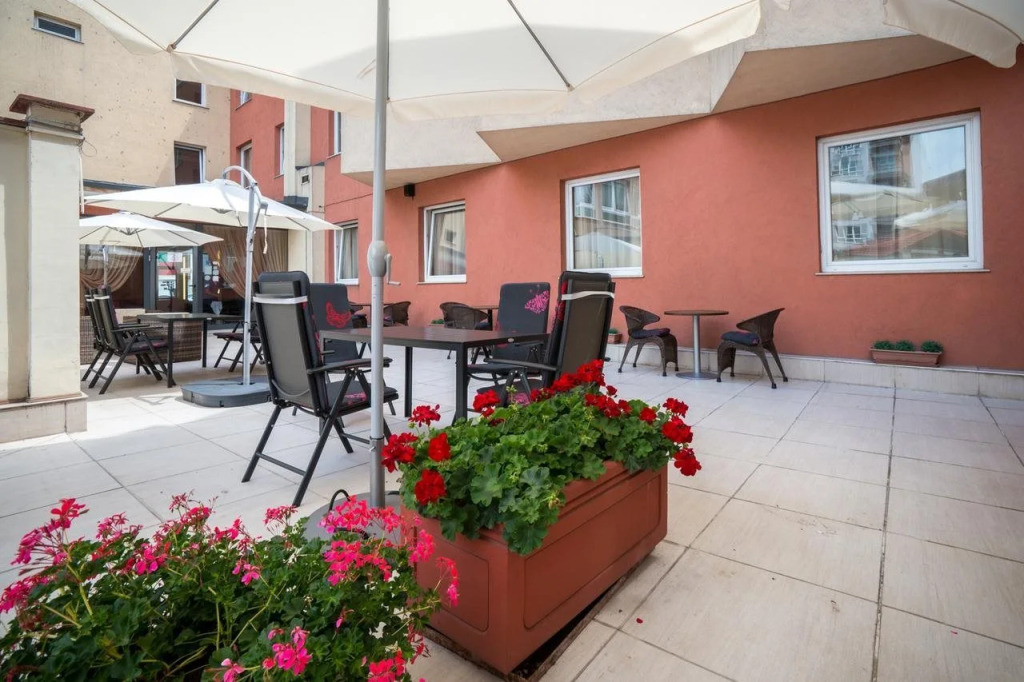 City Avenue Hotel