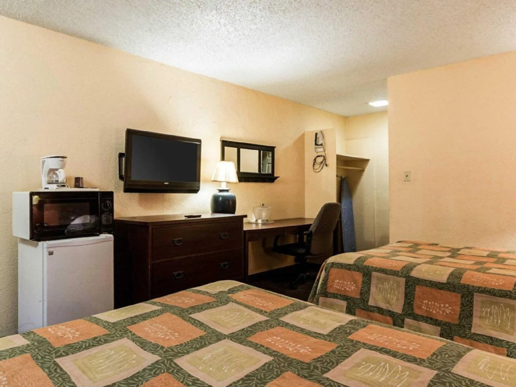 Raider Inn