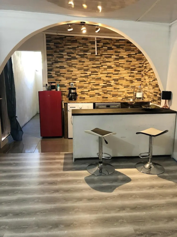 Studio in Saint-Pierre, with Furnished Terrace And Wifi - 20 Km From the Beach