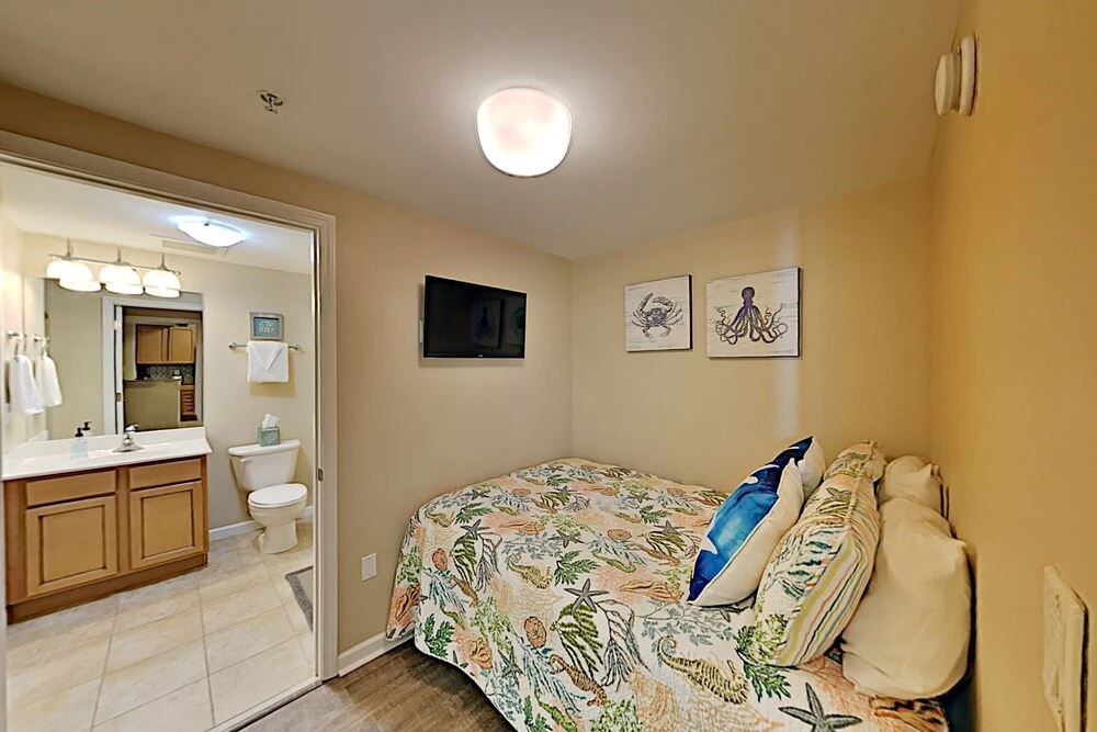 Palm2705 2 Bedroom Condo