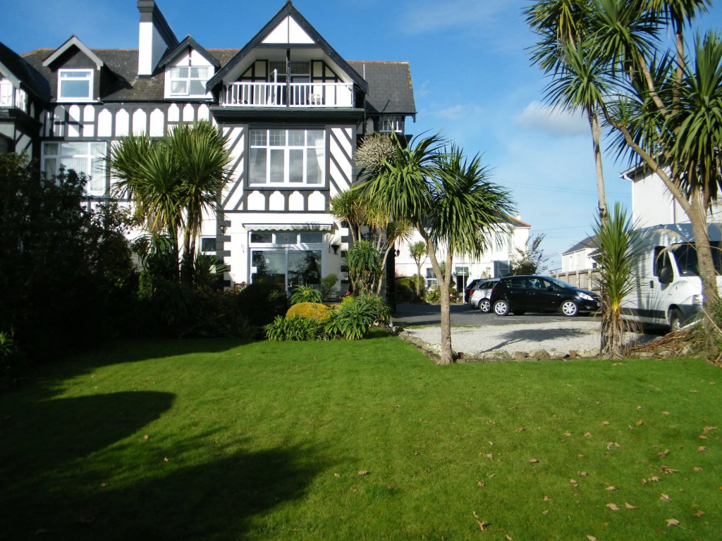 Tudor Court Guest House