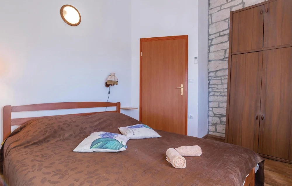 Stunning Home In Hrboki