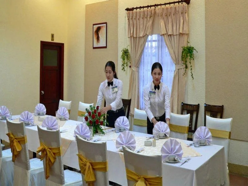 Nhà Hàng Khách Sạn Hòa Bình 2