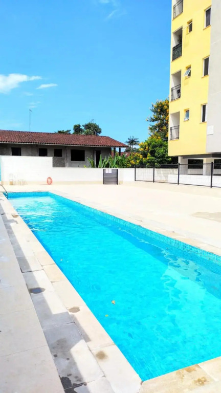 Apto Centro Ubatuba com Varanda Gourmet, Suíte e Piscina