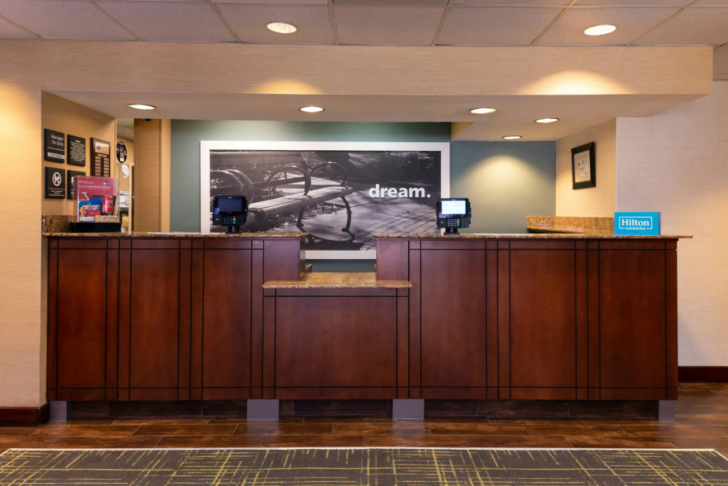 Hampton Inn Greensboro Airport