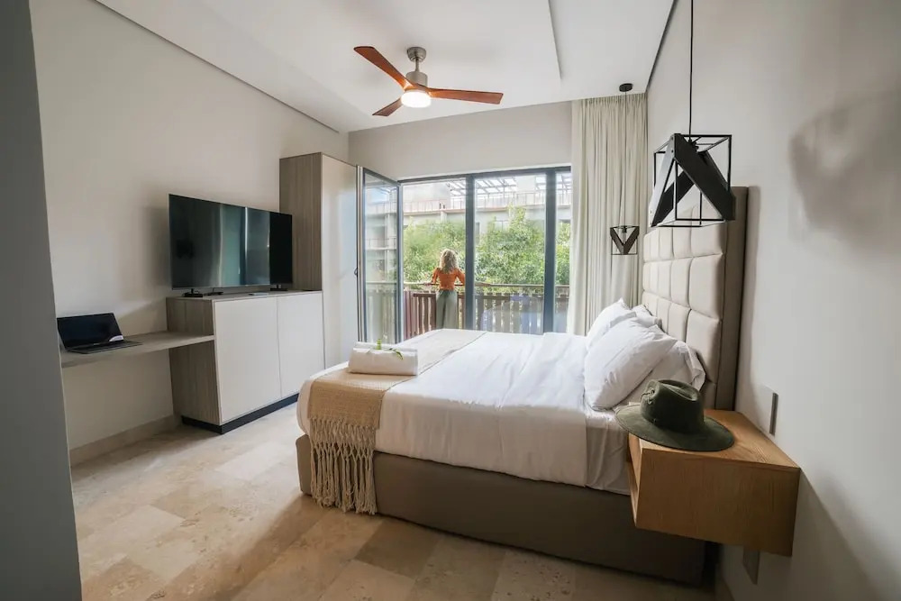 203B Amira Studio By Sandy Powerful