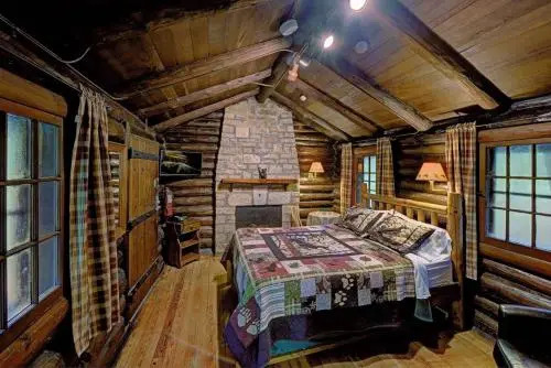 White Pines Inn