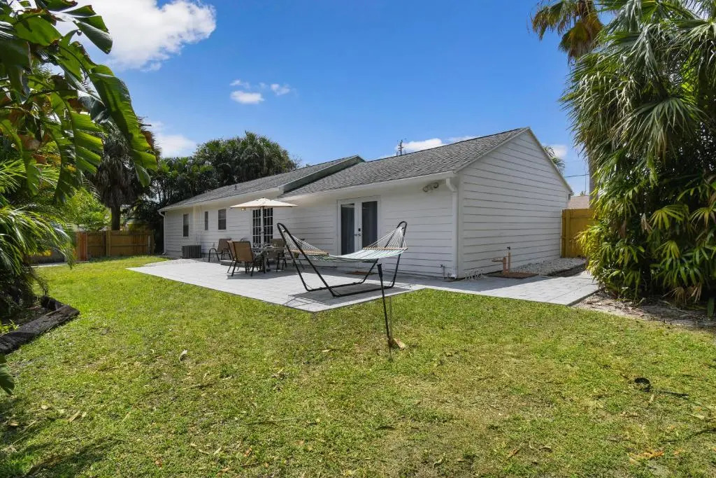 Dreamy 3 Bedroom Florida House, West Palm Beach
