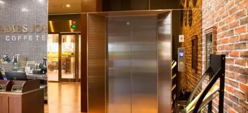 S One Hotel