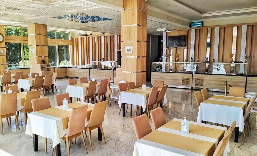 Ceti̇n Presti̇ge Resort