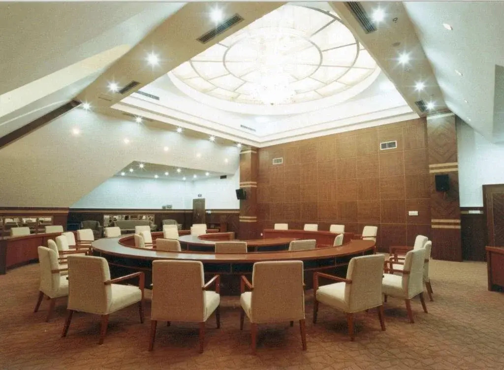 Yingshanhong Hotel