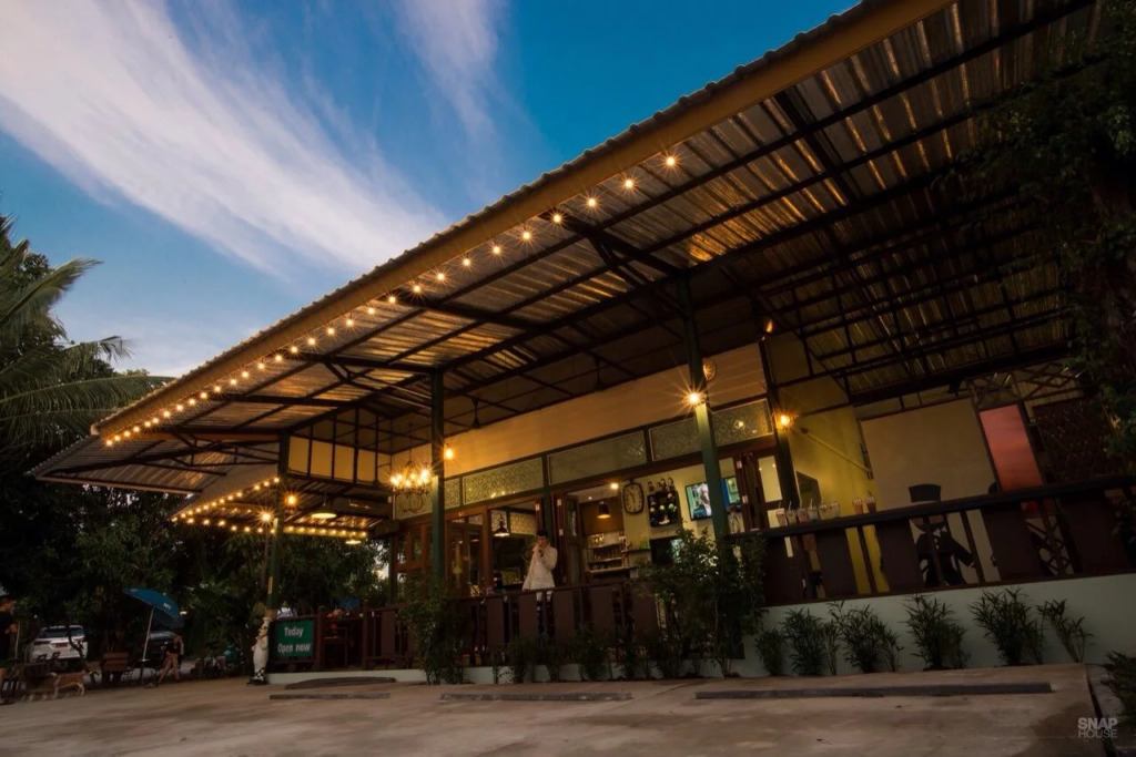 Sunday J Resort & Restaurant