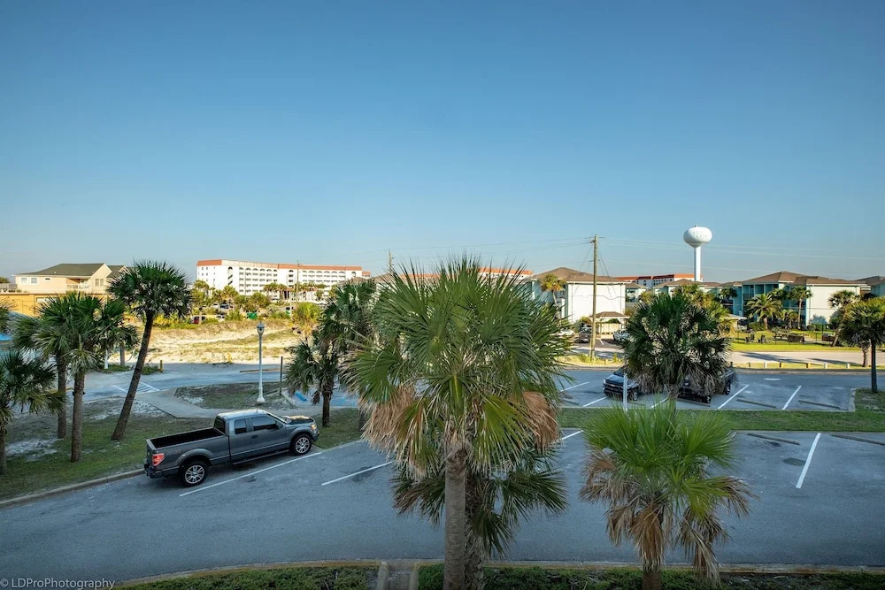 Seacrest 305 is a 2 BR Gulf front on Okaloosa Island by RedAwning