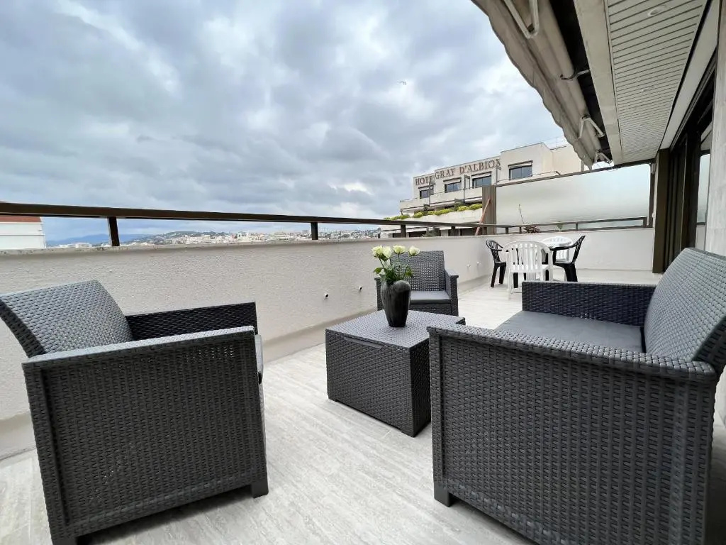 Апартаменты Residence Gray d'Albion Studio DEL562	