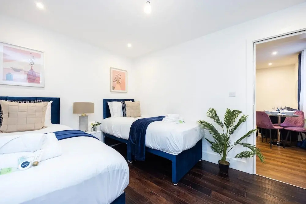 Temple Chambers Aparthotel Central Croydon , Long Stays , Weekly & Monthly Offers , Contractors , Relocations , Leisure & Family Stays