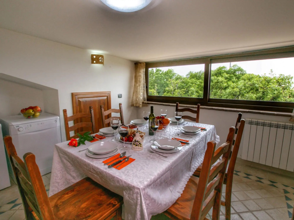 Peaceful Villa in Montefiascone with Bubble Bath