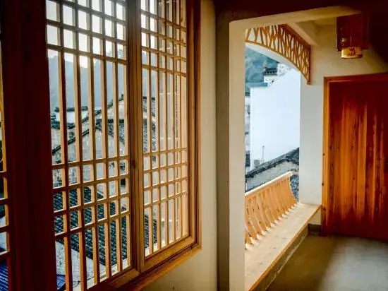 Jixi Longchuan Old House Hostel