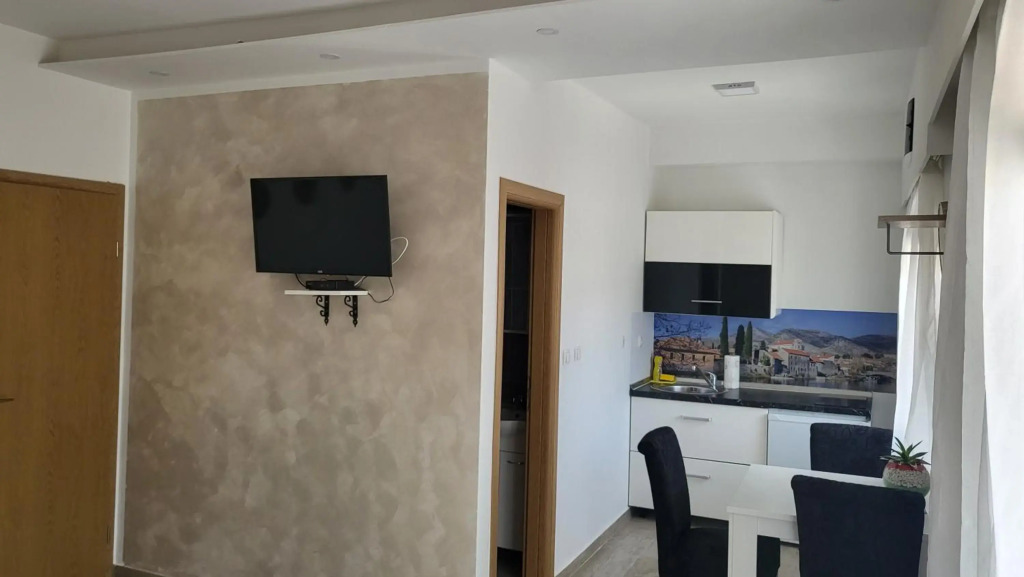 Mango Apartments