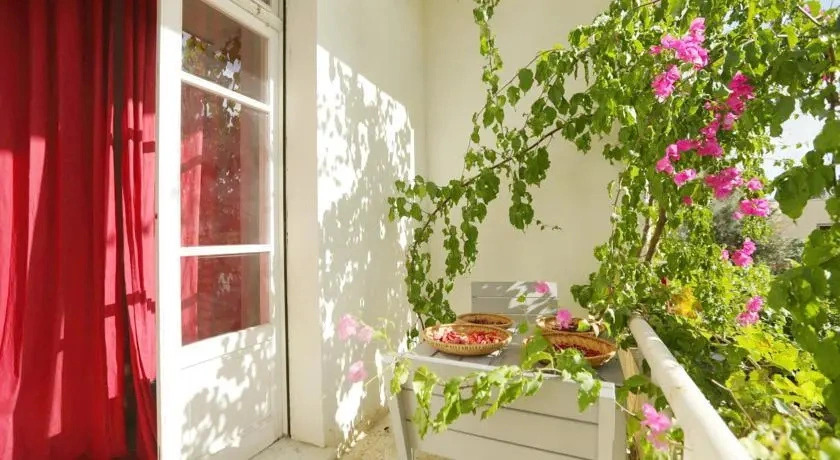 Casa bianca rossa viola