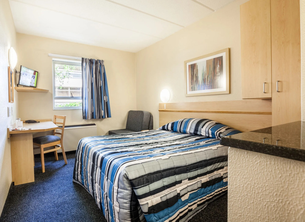 Road Lodge N1 City
