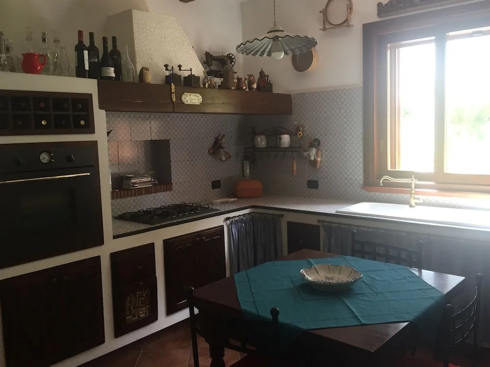 Traditional Villa in Cinsi With Garden