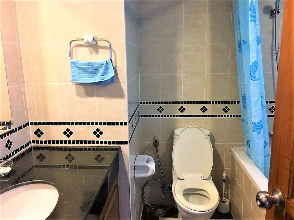 Royal Hill Resort Pattaya Corner Condo With sea & Pool Views