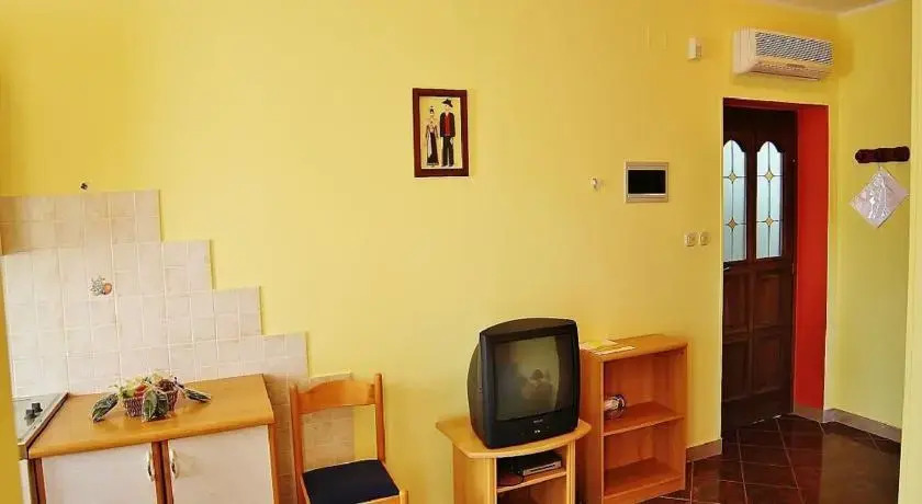 Apartments Mira 218