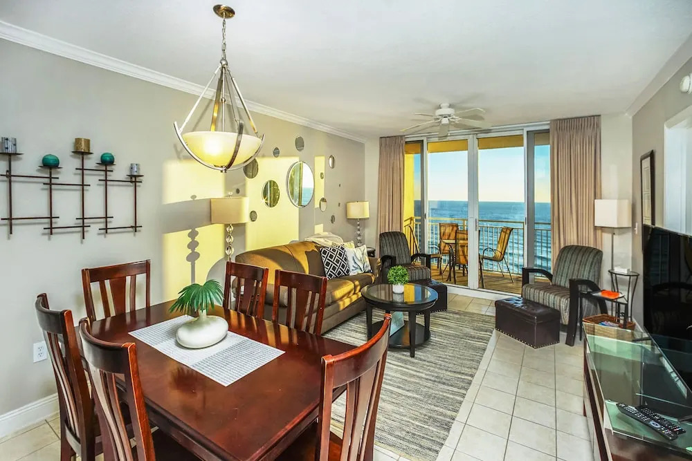 Emerald Beach 1130  by Best Beach Getaways