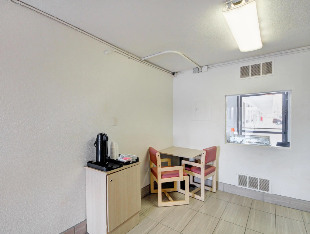 Motel 6-Wichita, KS - AIRPORT