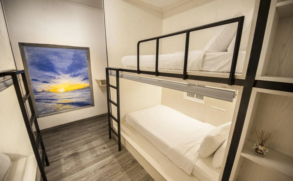 S7 Hostel