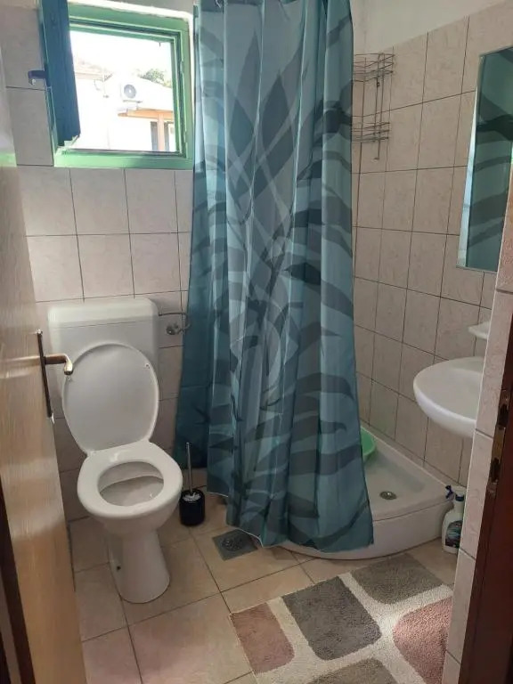 Apartment 20
