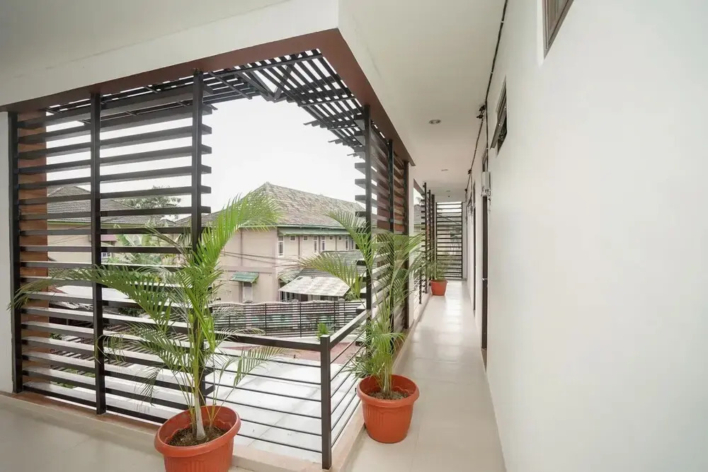 Oyo 932 Griya Mas Residence Syariah