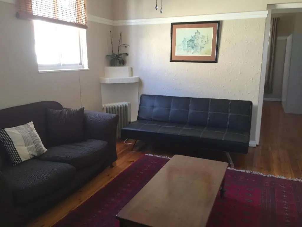 Bramber Court Art-Deco Self-Catering Apartments