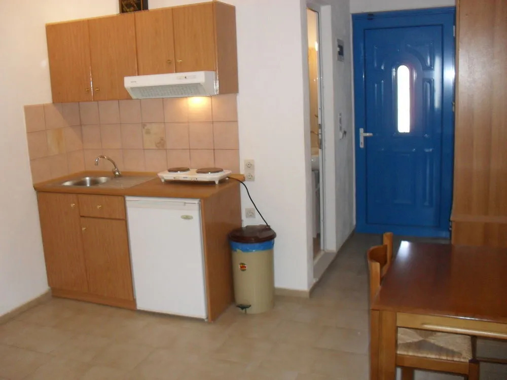 Chris Apartments