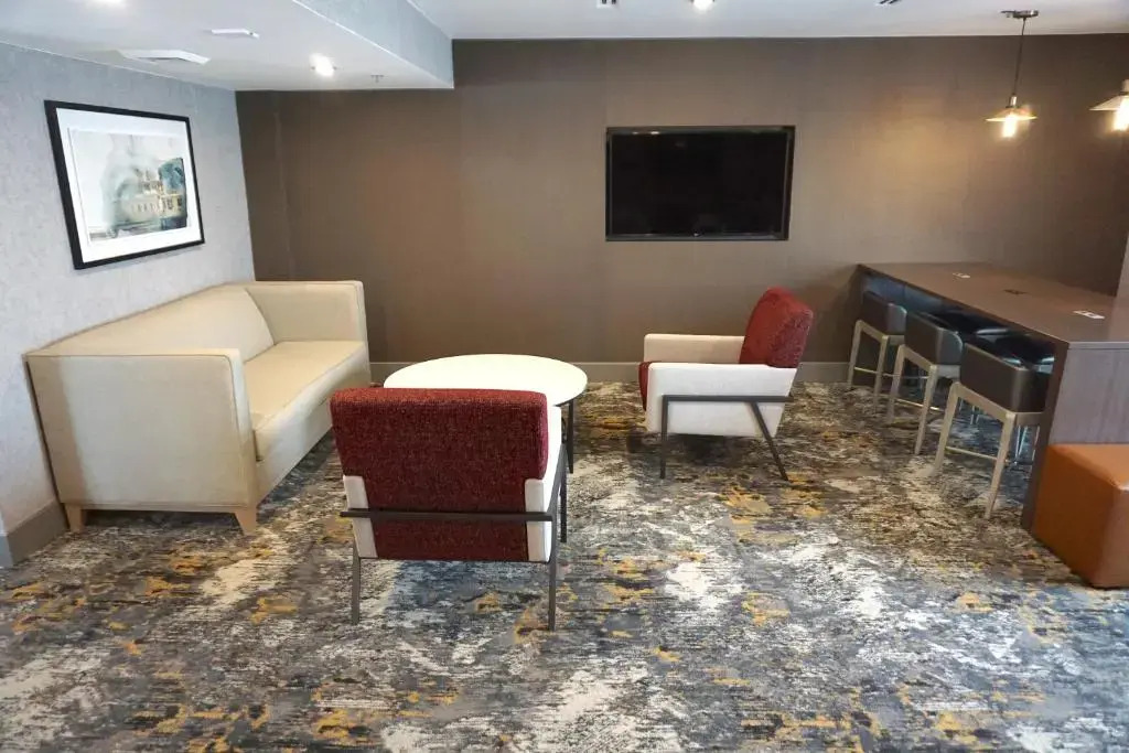 DoubleTree by Hilton St. Louis Airport, MO