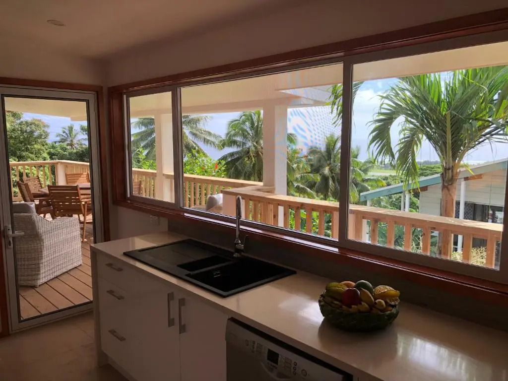 Pacific views, tranquil location, large home Navy House 2