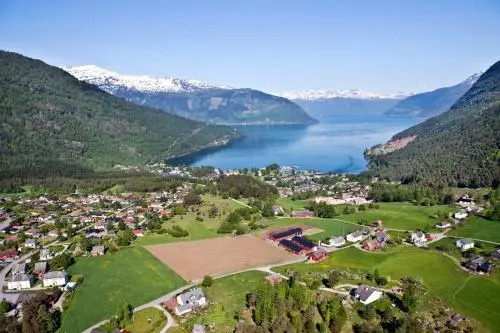 Kinsarvik Camping