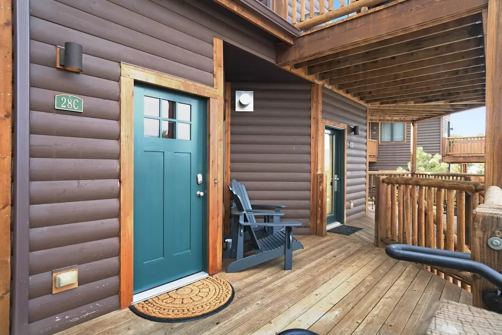 Emerald Mountain 28C 1 Bedroom 1 Bathroom Condo