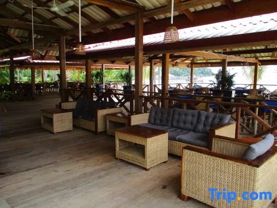 Saracen Bay Resort