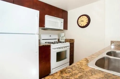 E.S.I Furnished Suites at Harbourview
